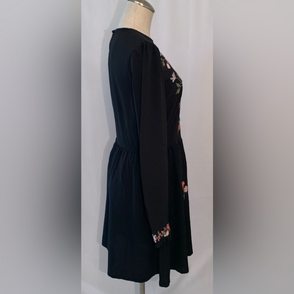 Embroidered H&M Divided Mini M Dress, Floral Loose Baby Doll Shift, Black Midi - Picture 11 of 16